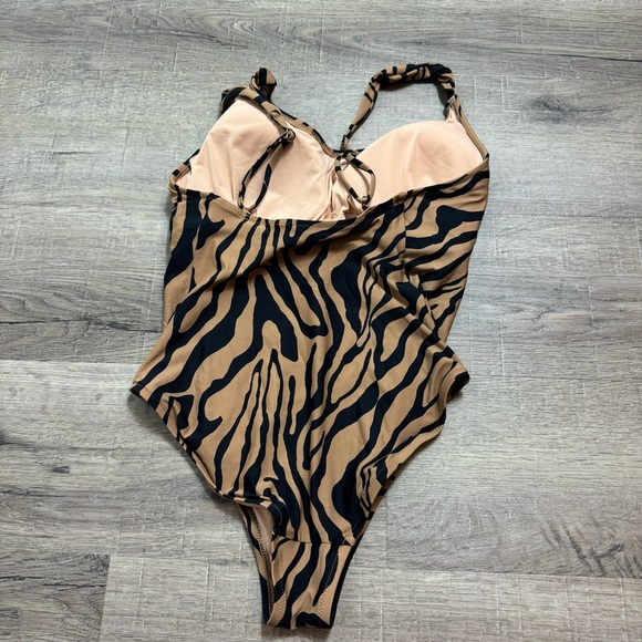 J Crew Swimsuit One Piece Wide Strap Zebra Print Brown Black Size 10 Style AG096 - Picture 9 of 9